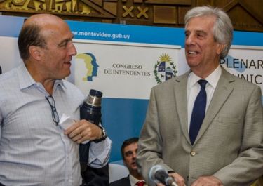 El Frente Amplio no sube en las encuestas y apuesta al efecto Macri