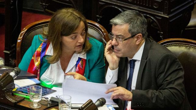 la mesa del fdt: con cautela, en diputados prefieren que no los inviten