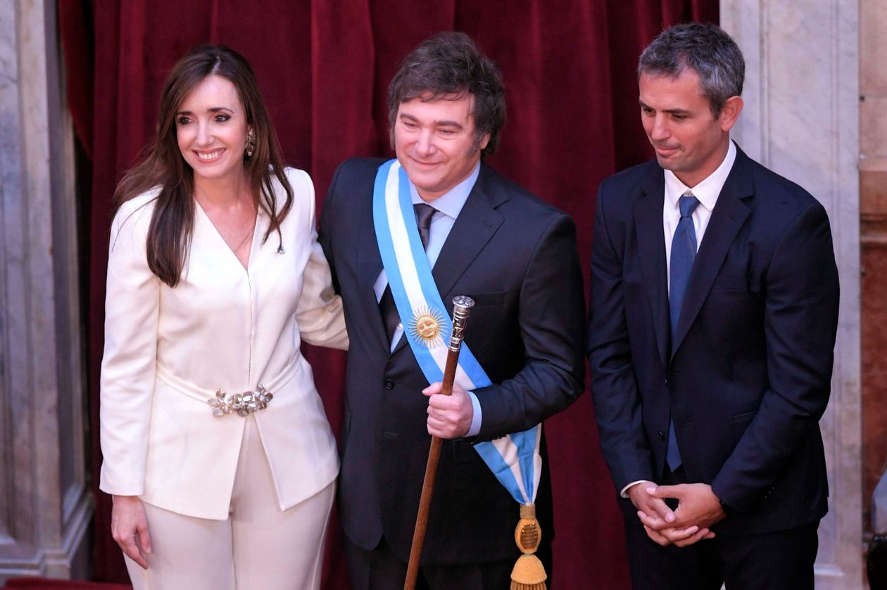 Victoria Villarruel, Javier Milei y Martín Menem durante la asunción (Foto: NA)