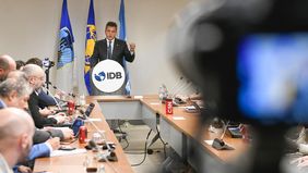 En EE.UU., Massa agita el Riesgo Milei y vende un gobierno de unidad