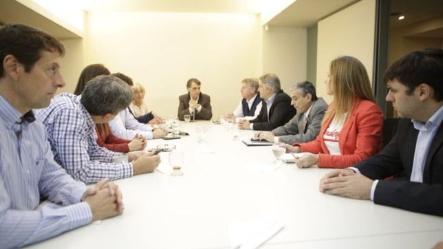 los ocho negociadores que aceleraron el consenso fiscal 2018