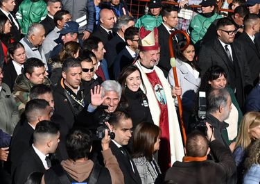Victoria Villarruel junto al gobernador y al obispo de San Luis