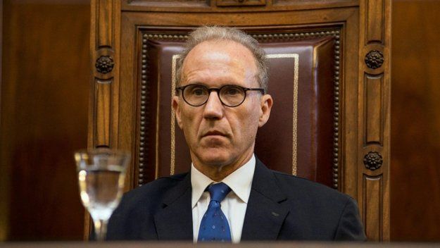 Denuncian a Rosenkrantz por vínculos con multinacionales del tabaco