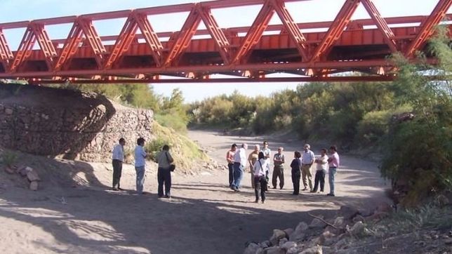 rio atuel: un conflicto que unifica criticas al gobierno