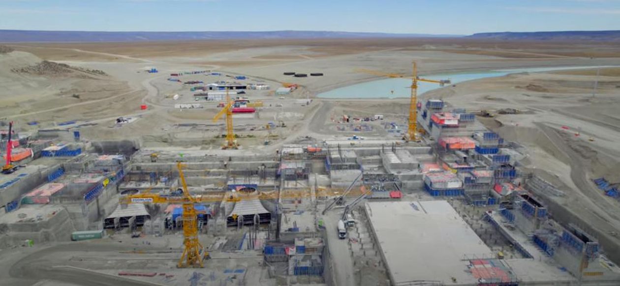 La UTE Represas Patagonia despidió 1800 operarios.