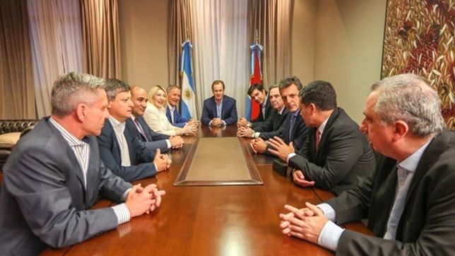 pj: los fondos de campana mueven la disputa por el sello