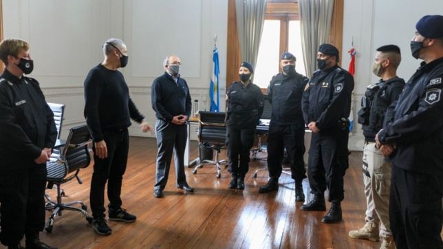 perotti se anticipa al conflicto y recompone el salario de la policia