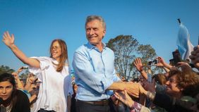 Con Vidal, Macri llega a Bahía Blanca con la marcha del #SíSePuede