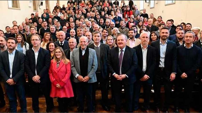 las cabezas del frente de frentes