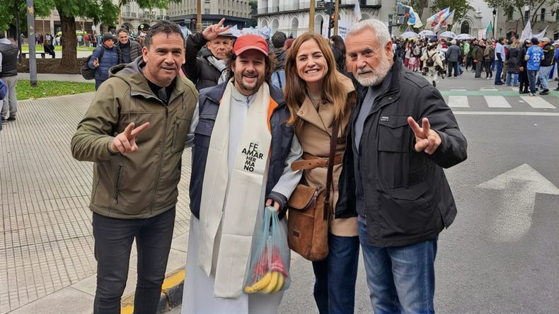 El peronismo se cuelga de las críticas de la Iglesia a Javier Milei