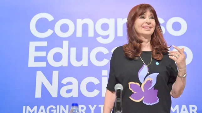 Cristina Fernández de Kirchner en el Congreso Educativo Nacional.