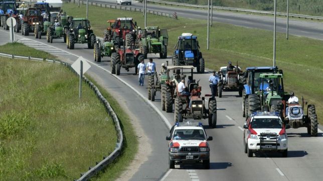 un juez de cordoba fallo contra las retenciones y le pone nafta al tractorazo