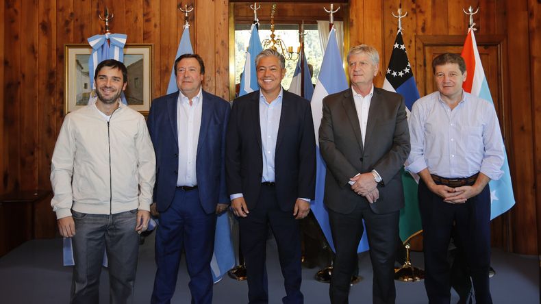 001-CUMBRE-DE-GOBERNADORES-PATAGONICOS-edit.jpg