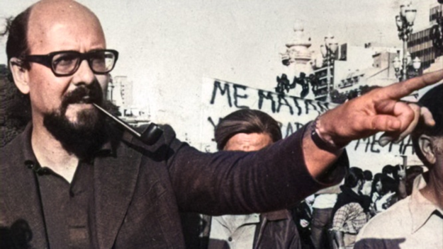 El hijo de Ortega Peña querelló al Gobierno y a Tata Yofre por injurias contra la figura de su padre