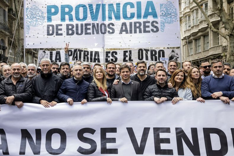 Galería de fotos de la marcha contra el veto de Javier Milei a la reforma previsional.&nbsp;