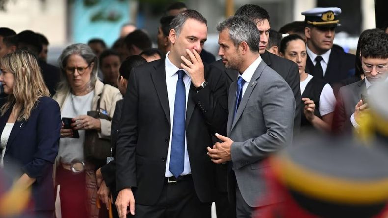 &nbsp;Manuel Adorni y Martín Menem.