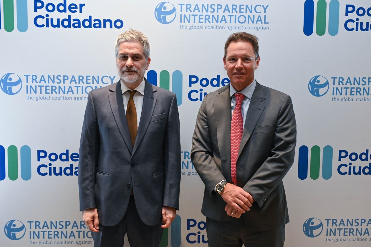 El presidente de Poder Ciudadano, Martín D´Alessandro,  junto a Jorge Brito. 