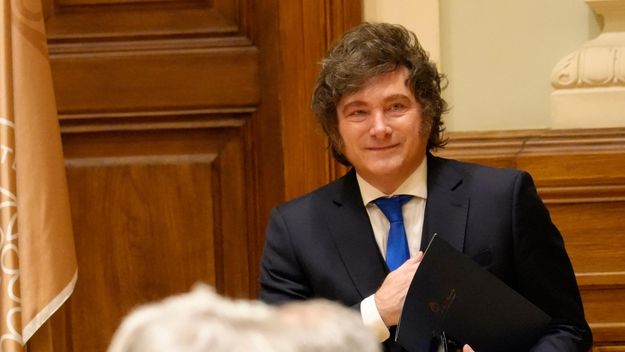 Javier Milei financia por debajo del radar a algunos gobernadores, pero con plata de las provincias