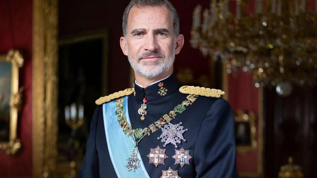 El Felipe VI de España destacó el rol del periodismo en las democracias. Javier Milei, todo lo contrario: llama a odiar más a la prensa.
