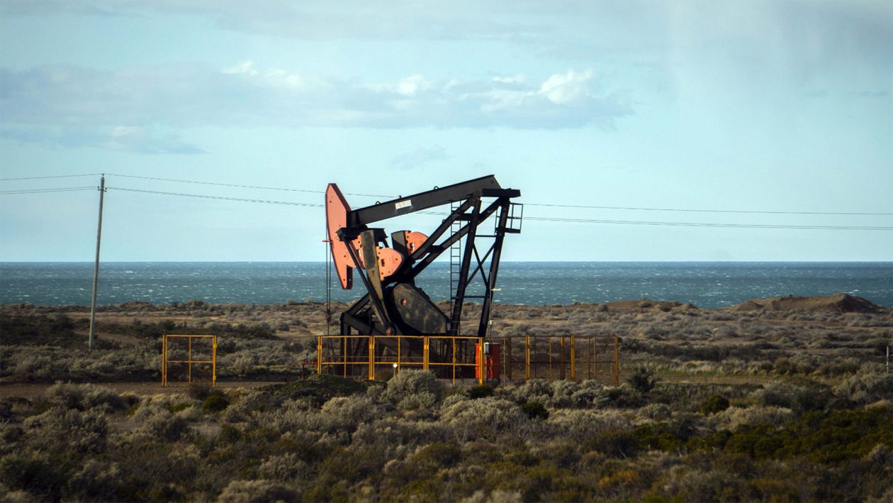 En Santa Cruz, la salida de YPF derivó en una negociación tensa por pasivos y control provincial.