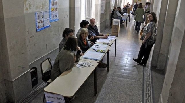 cambian lugares de votacion por el temporal y la justicia releva municipios afectados