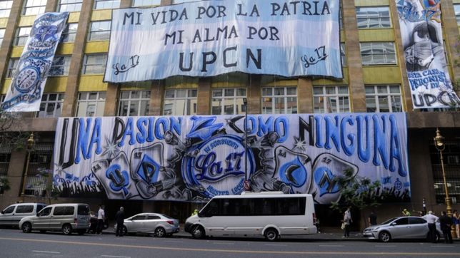 el 54% magico: estatales le ganan a la inflacion y se pelean por la marquesina