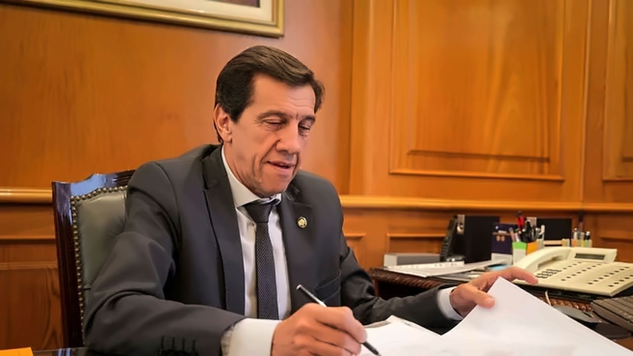 Carlos Sadir planea su campaña de reelección en Jujuy.