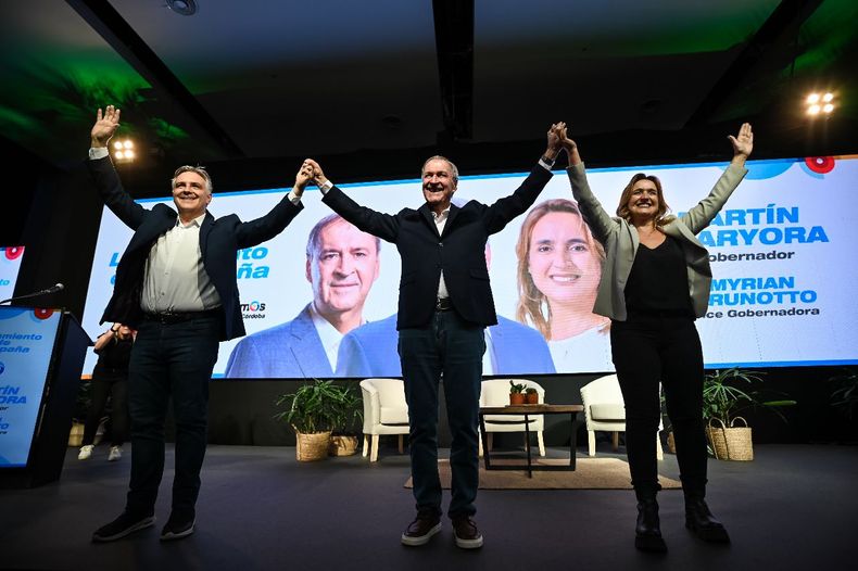 Martín Llaryora, Juan Schiaretti y Myrian Prunotto.&nbsp;