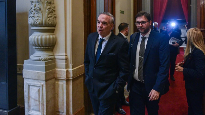 Oscar Agost Carreño y Miguel Pichetto.