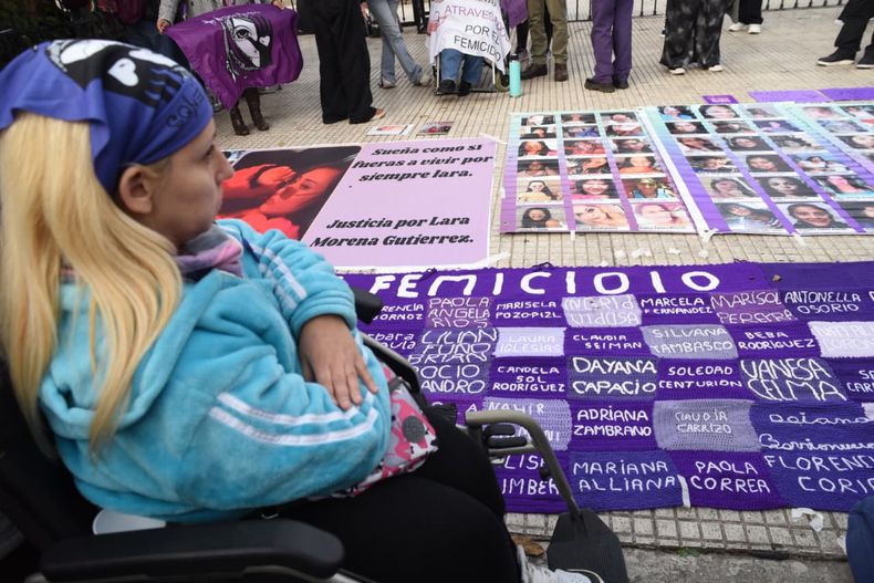 Ni una menos: marcha feminista frente al Congreso.