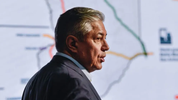 Rolando Figueroa relanza su marca de gestión con aires de campaña. Rolando Figueroa relanza su marca de gestión con aires de campaña.