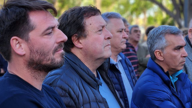 Alberto Weretilneck en el acto de homenaje a Raúl Alfonsín en la capital de Río Negro.