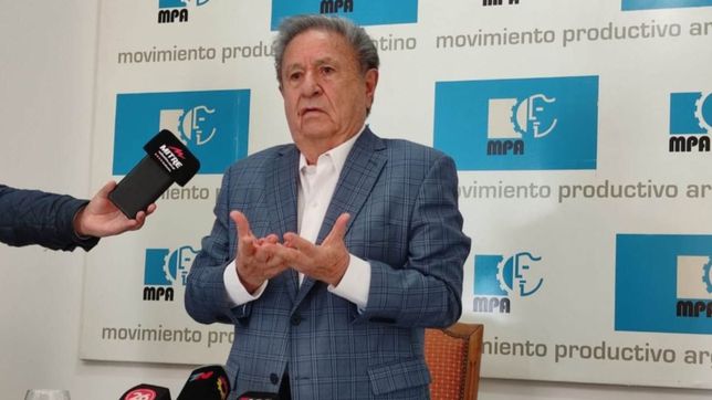 duhalde llamo a la unidad y pidio un plebiscito sobre temas de la democracia