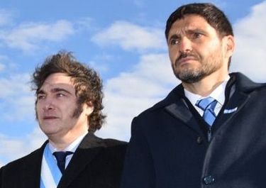 La deuda previsional pone un nuevo interrogante entre el gobierno de Santa Fe y Javier Milei.