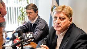 El gobernador de La Pampa, Sergio Ziliotto, junto al diputado nacional Ariel Rauschenberger, que detectó la avanzada sobre el beneficio patagónico. FOTO: www.radiokermes.com