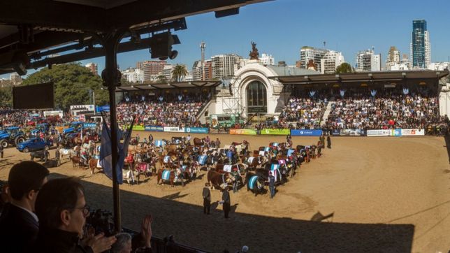 la rural, a las urnas: un mano a mano por mostrar quien es mas halcon