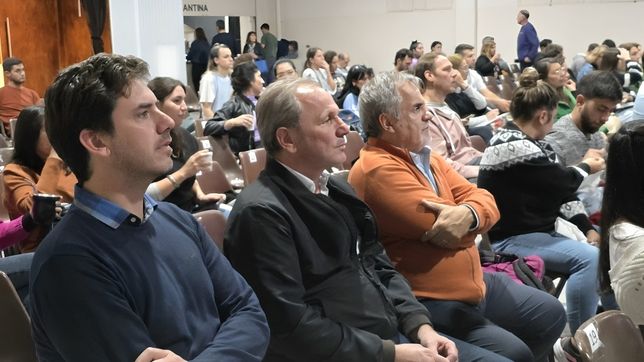 Guillermo de Rivas quiere evitar una cirugía mayor y profundiza el ajuste