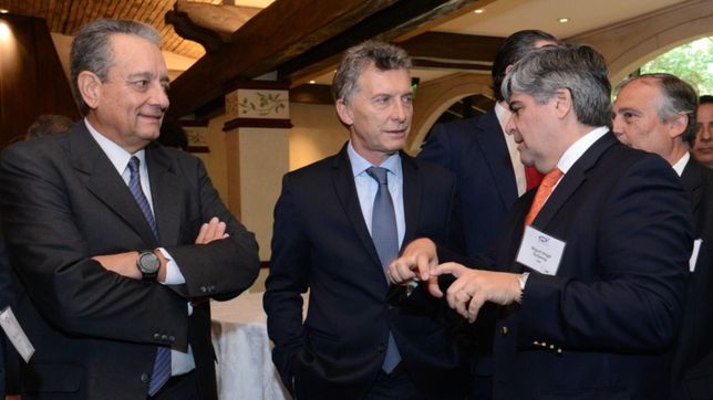 fuera de agenda y antes de rajoy, macri recibio a los jefes de ypf en la rosada