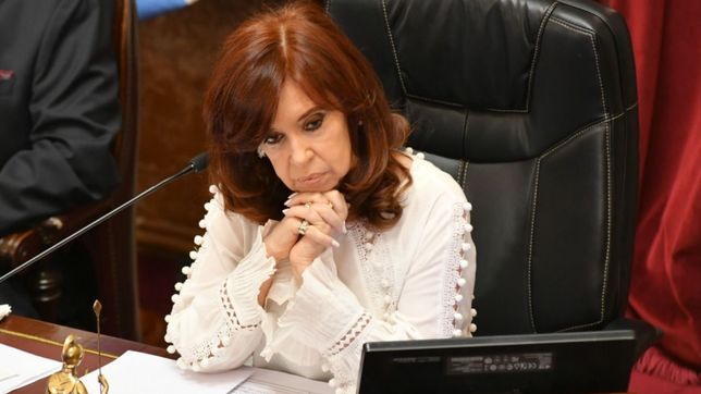 con el oficialismo como escudo, cfk pidio ampliar su indagatoria