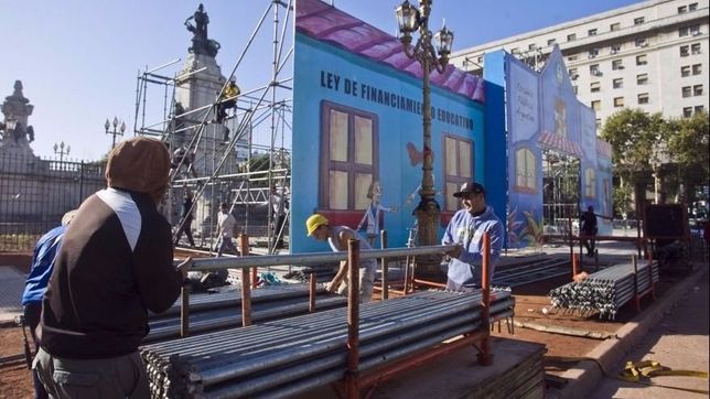 docentes: se reanuda la paritaria eterna con carpa por la dignidad en la plata