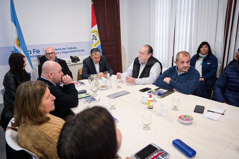 Reunión paritaria del gobierno de Santa Fe con los gremios docentes.