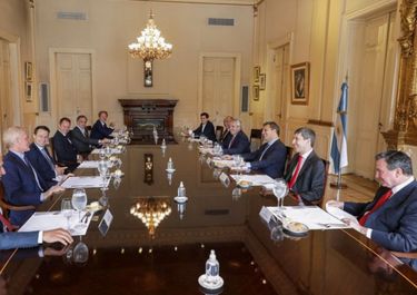 Inútil y para la tribuna: el Círculo Rojo ya combate el impuesto a la fuga