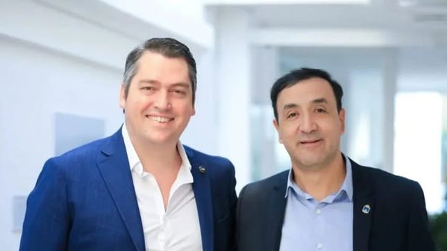 Martín Pérez y Pablo Grasso, dos de los intendentes que rechazan la privatización de YCRT.