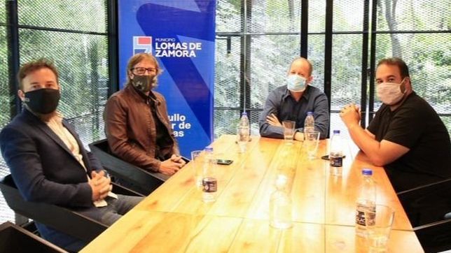 fugas y rupturas desinflan a la oposicion en lomas de zamora