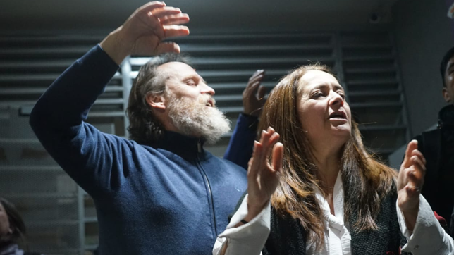 Marcelo Guagliardo y Fany Mansilla durante los festejos en Neuquén.&nbsp;
