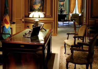 El sillón de Axel Kicillof que buscan los intendentes