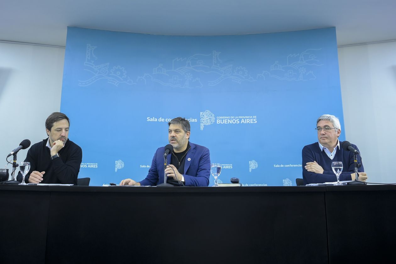 Aranceles a extranjeros: los ministros de Axel Kicillof ponen en ridículo el proyecto de Romo