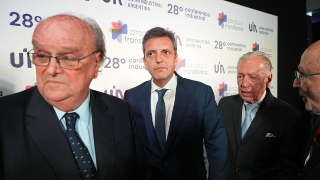 enojado por las criticas, massa recalcula con la uia