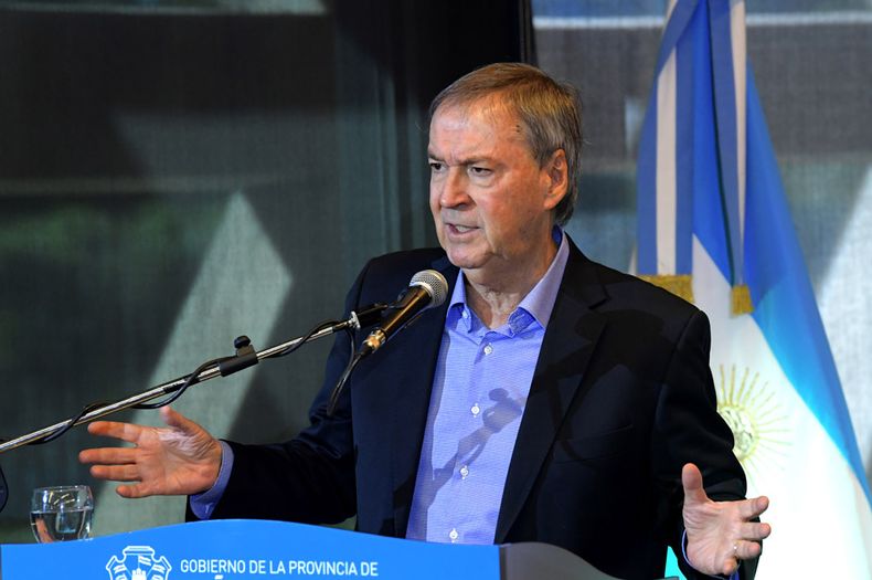 El exgobernador de Córdoba, Juan Schiaretti, asoma como favorito en la encuesta de Zuban Córdoba y Asociados El exgobernador de Córdoba, Juan Schiaretti, asoma como favorito en la encuesta de Zuban Córdoba y Asociados