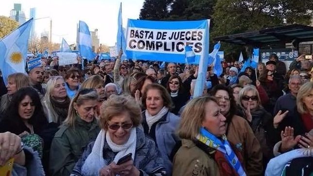 mientras dudan sobre cfk, en cambiemos celebran ofensiva judicial en su contra
